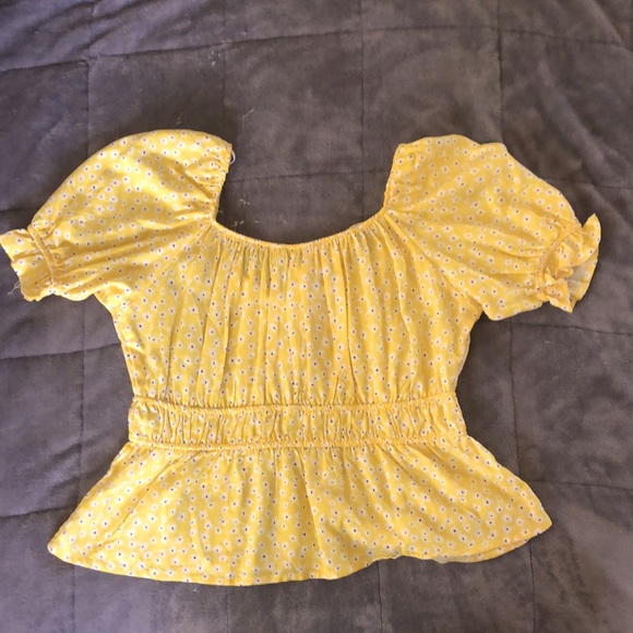 gorgeous yellow floral top - Picture 2 of 3